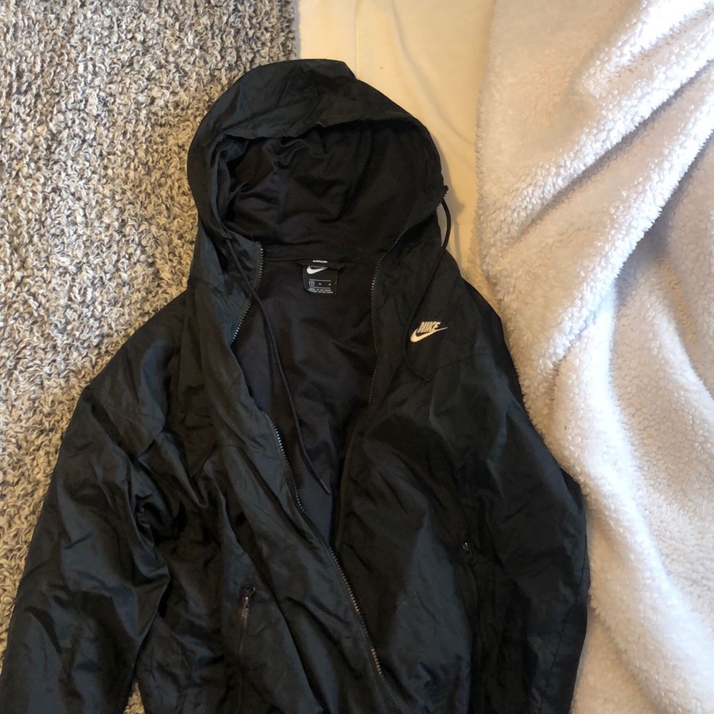 nike windbreaker